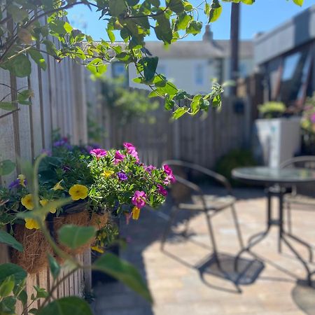 The Courtyard Apartment 브램프톤 외부 사진