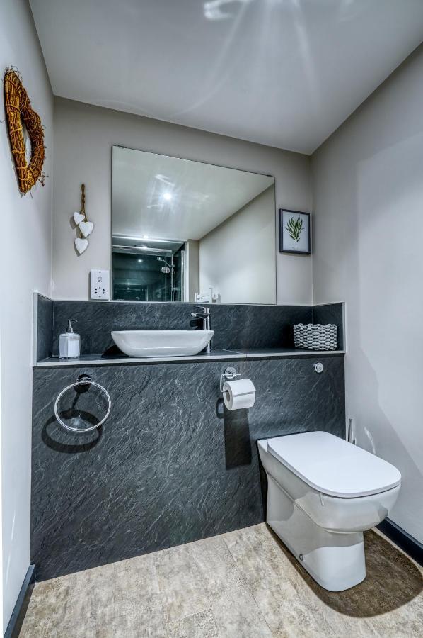 The Courtyard Apartment 브램프톤 외부 사진